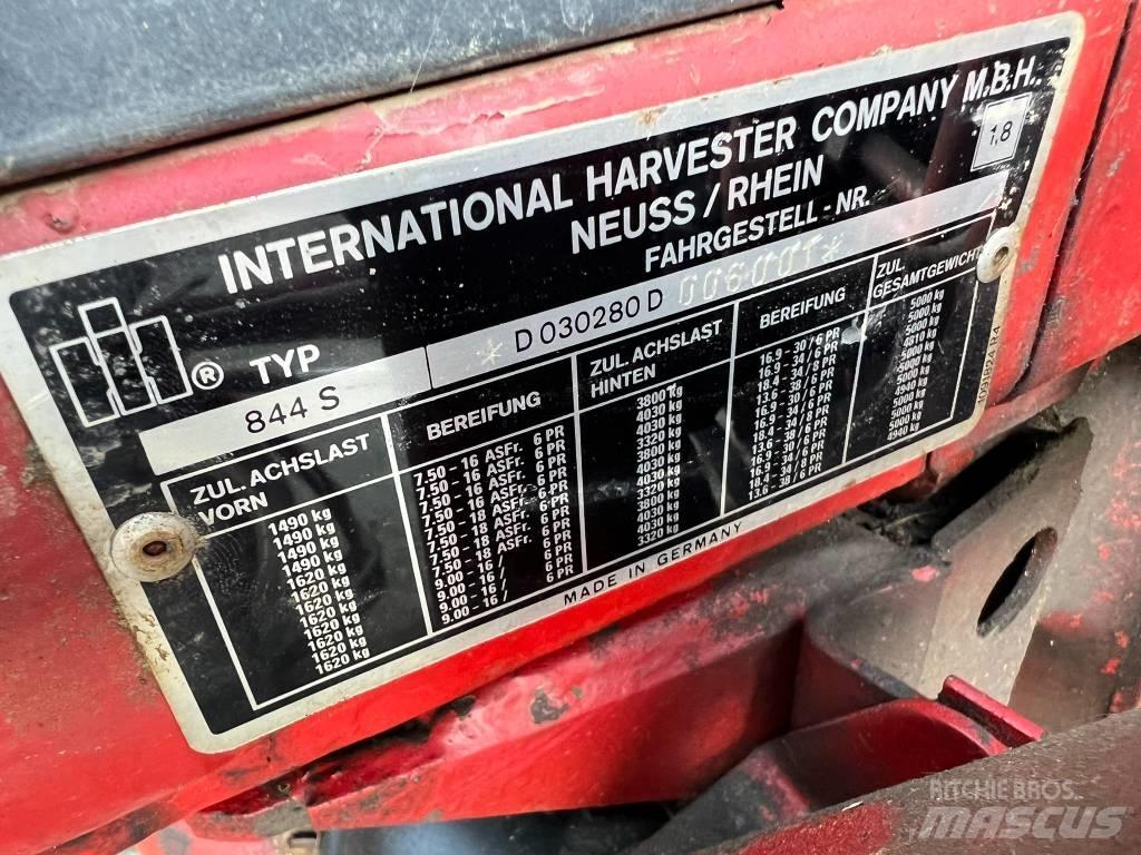 International 844xl Tractoren