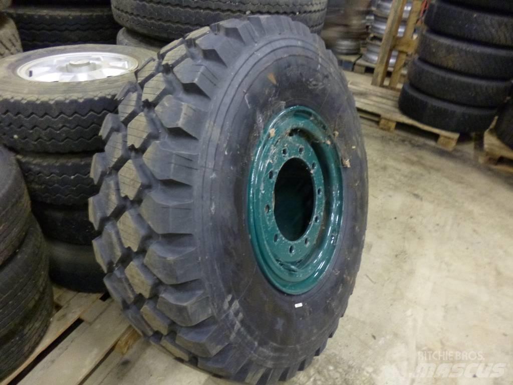 Michelin 395/85R20 Banden, wielen en velgen