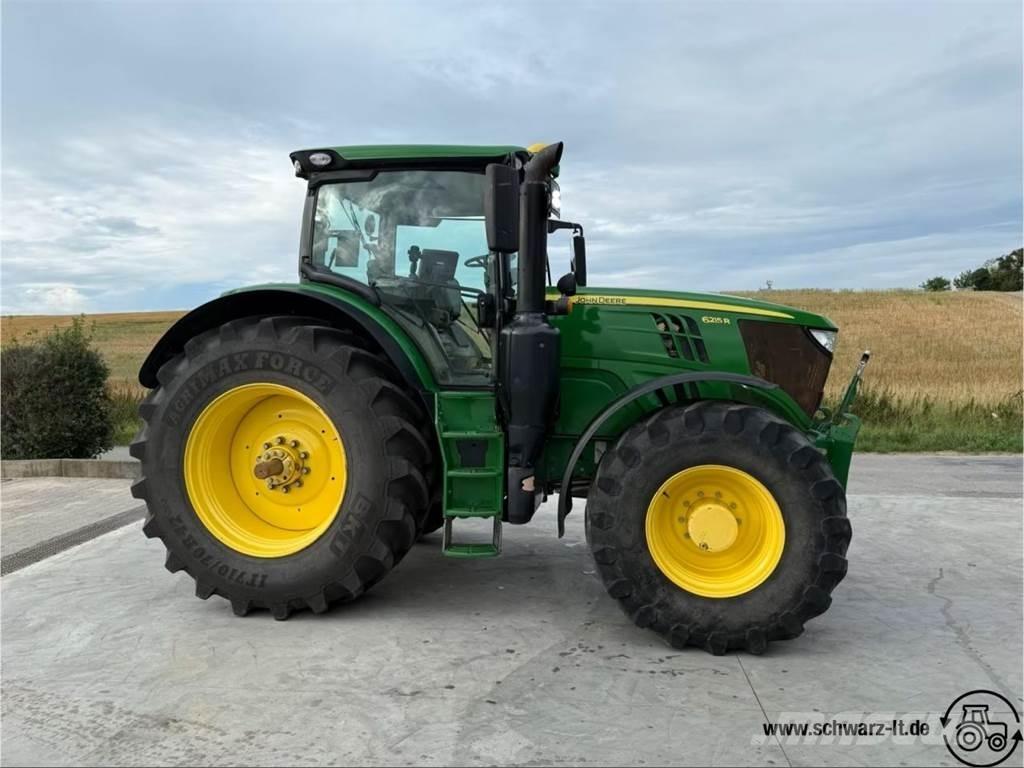 John Deere 6215R Tractoren