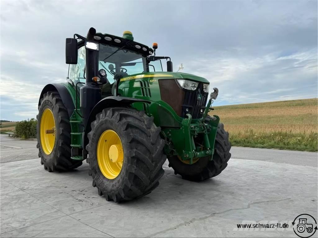 John Deere 6215R Tractoren