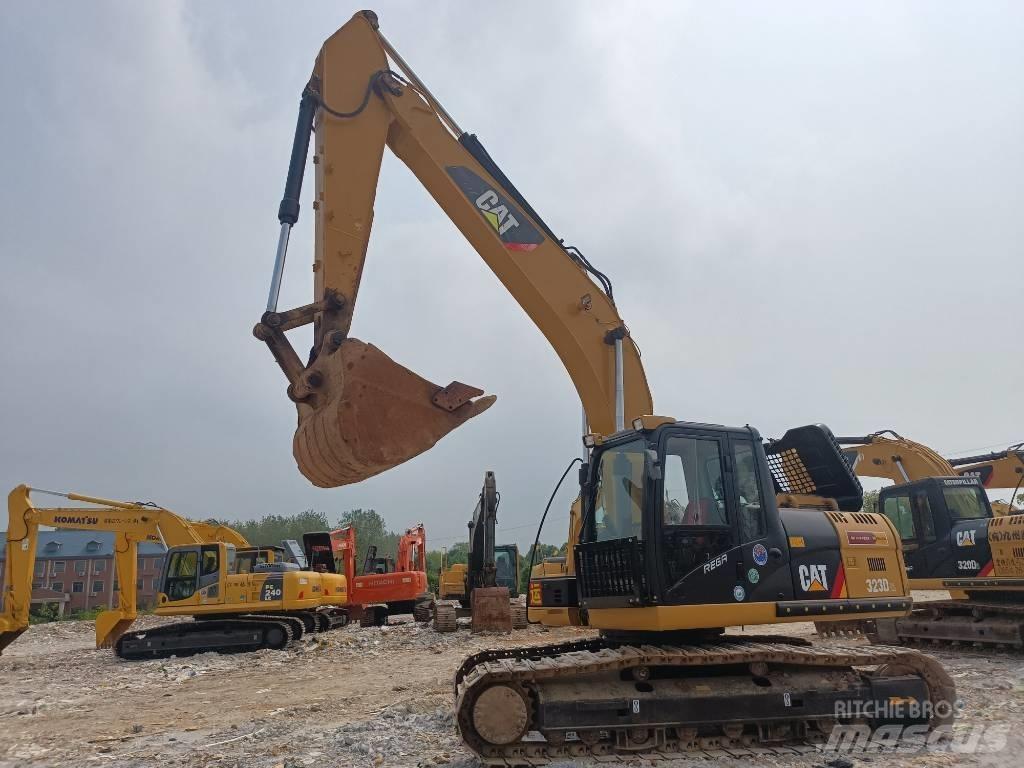 CAT 323D2L Rupsgraafmachines