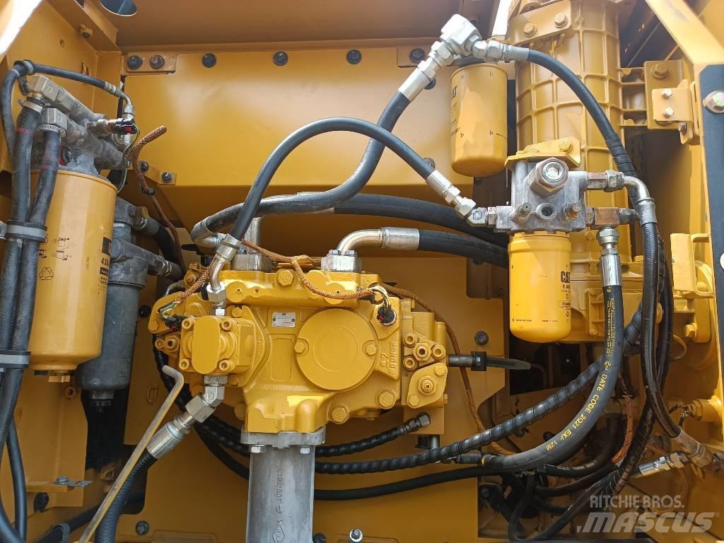 CAT 323D2L Rupsgraafmachines