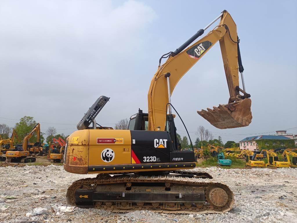 CAT 323D2L Rupsgraafmachines