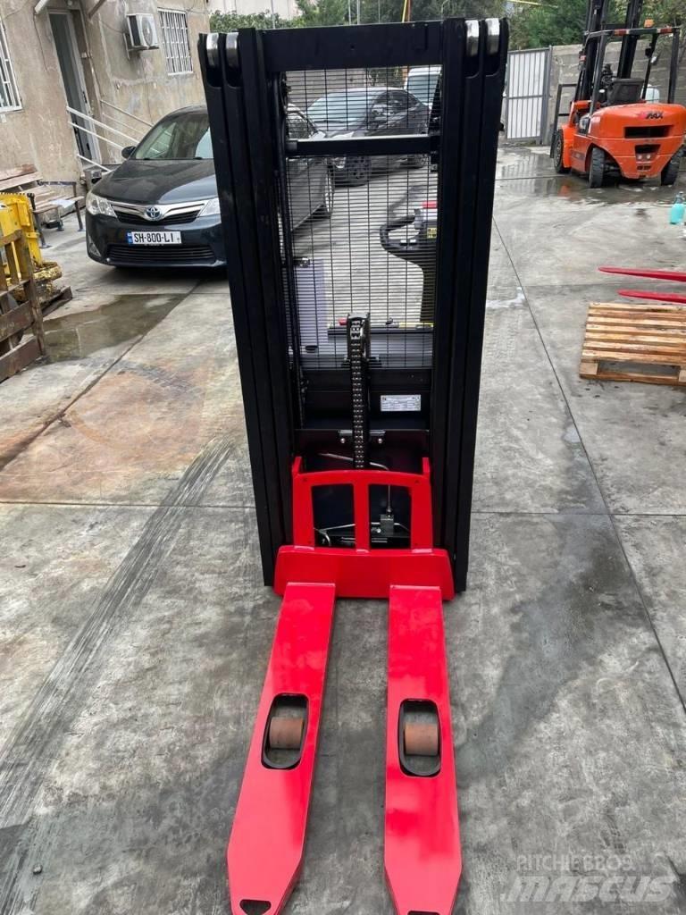 Hyster S 1.2 Stapelaar meeloop