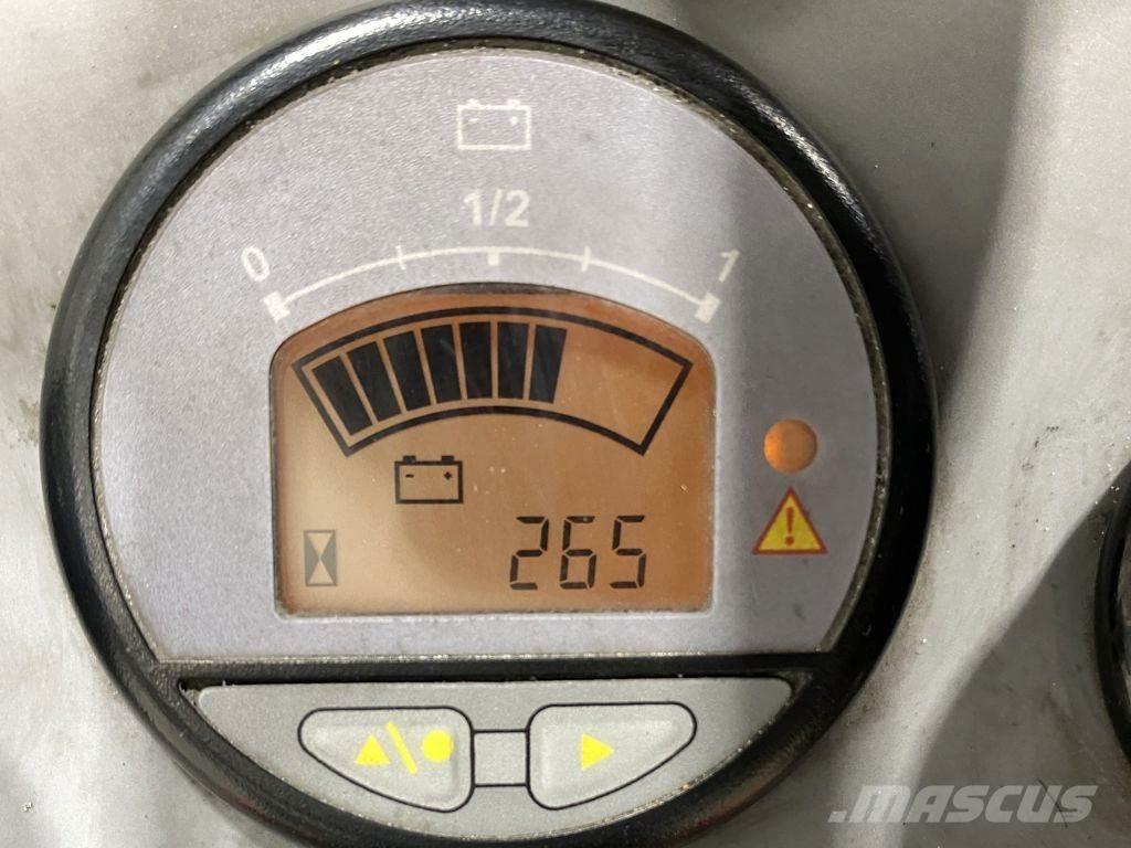 Hako B980 Veegschrobmachines