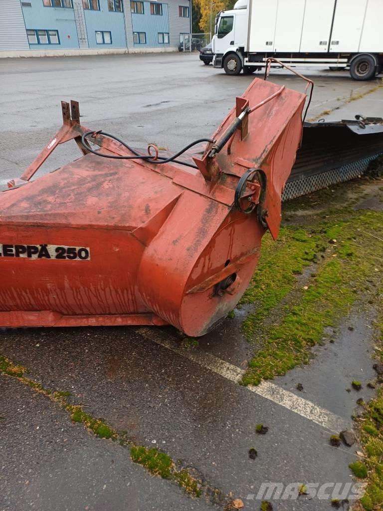 Leppä Leppä 250 Sneeuwblazers