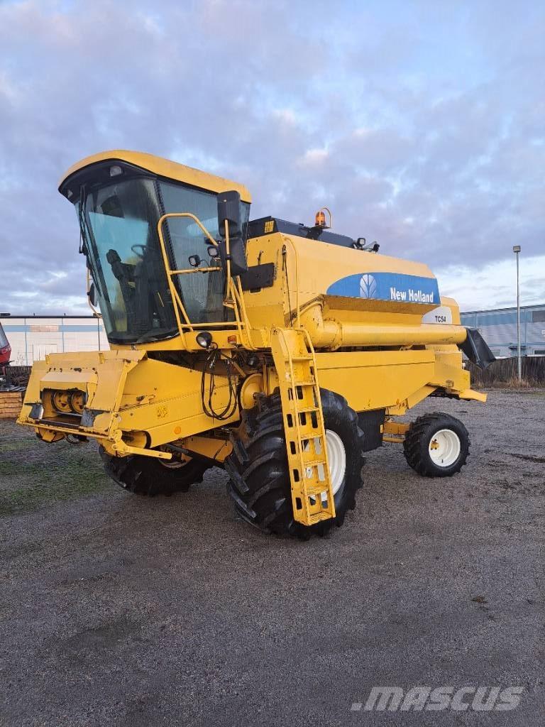 New Holland TC 54 Maaidorsmachines