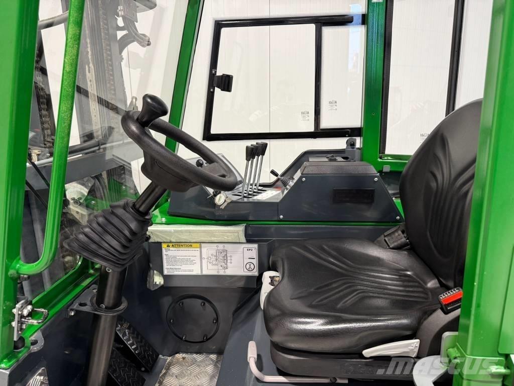 Combilift CBE2500 Four-way truck