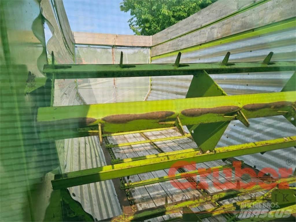 CLAAS Rapido 40 Opraapwagens