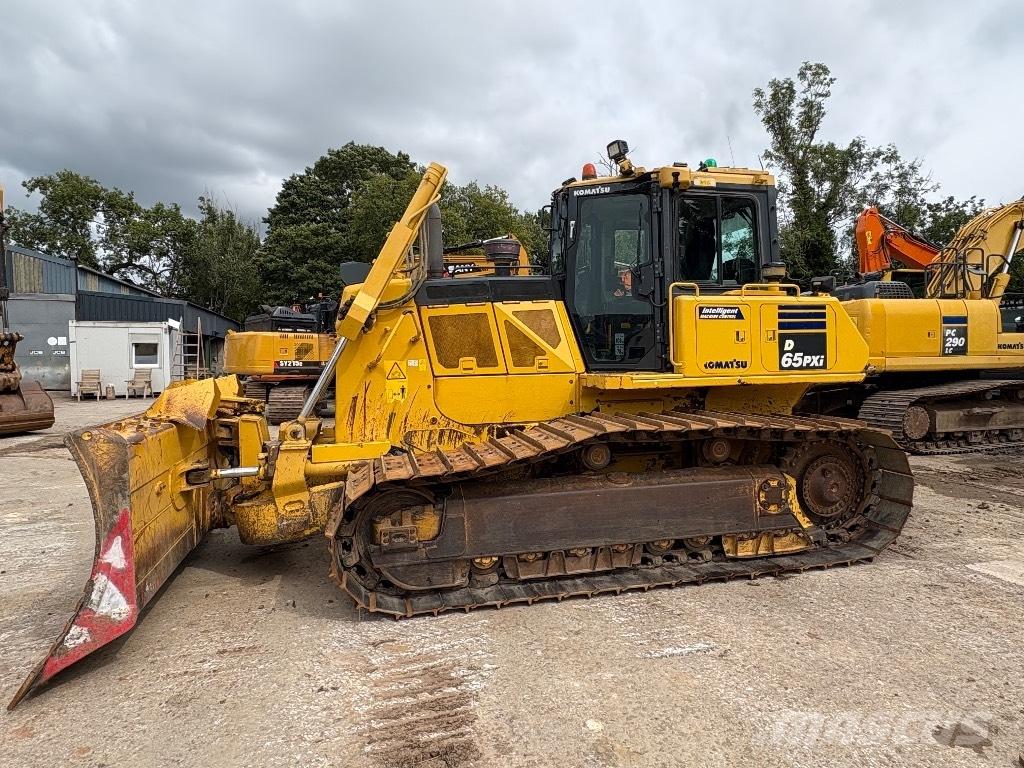 Komatsu D65PXI-18 Rupsdozers