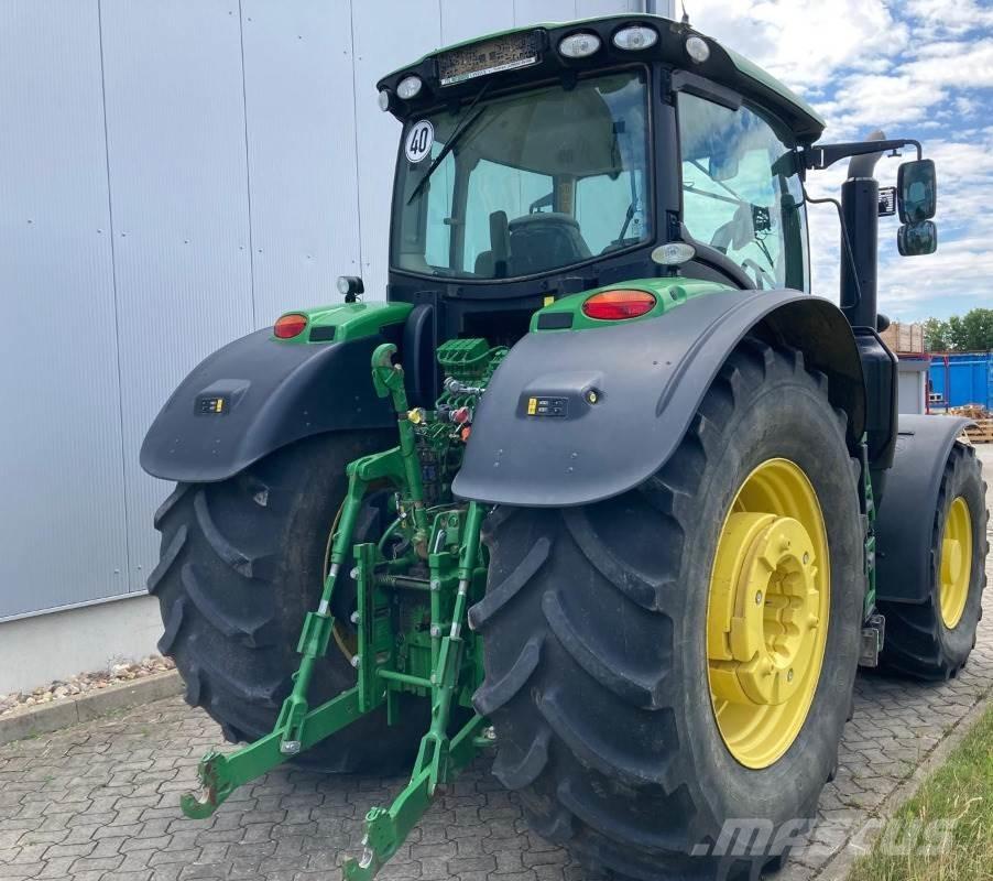 John Deere 6250R Tractoren