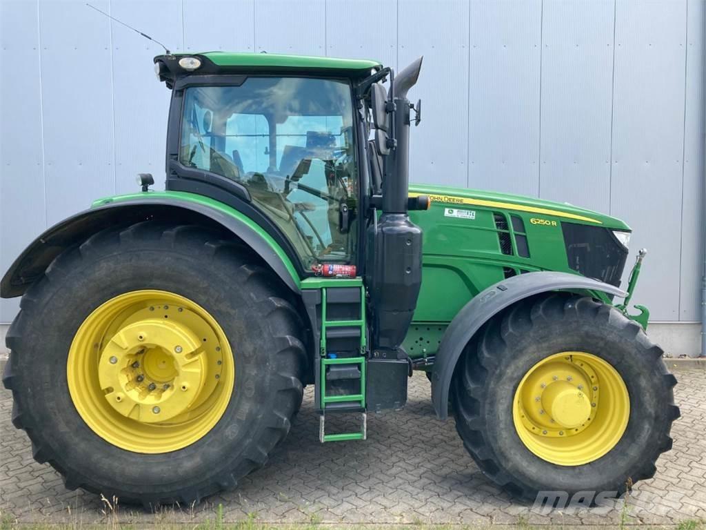 John Deere 6250R Tractoren