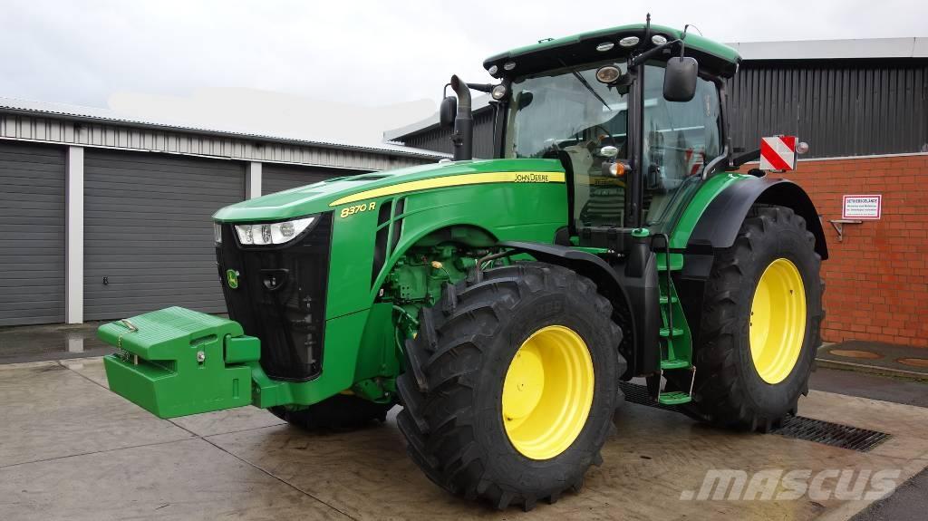 John Deere 8370 R Tractoren