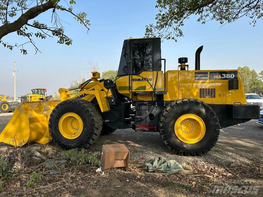 Komatsu WA 380 Wielladers