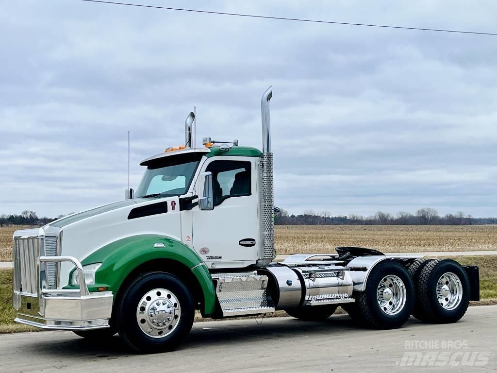 Kenworth T 880 Trekkers