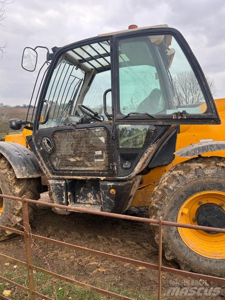 JCB 535-95 Rupsgraafmachines