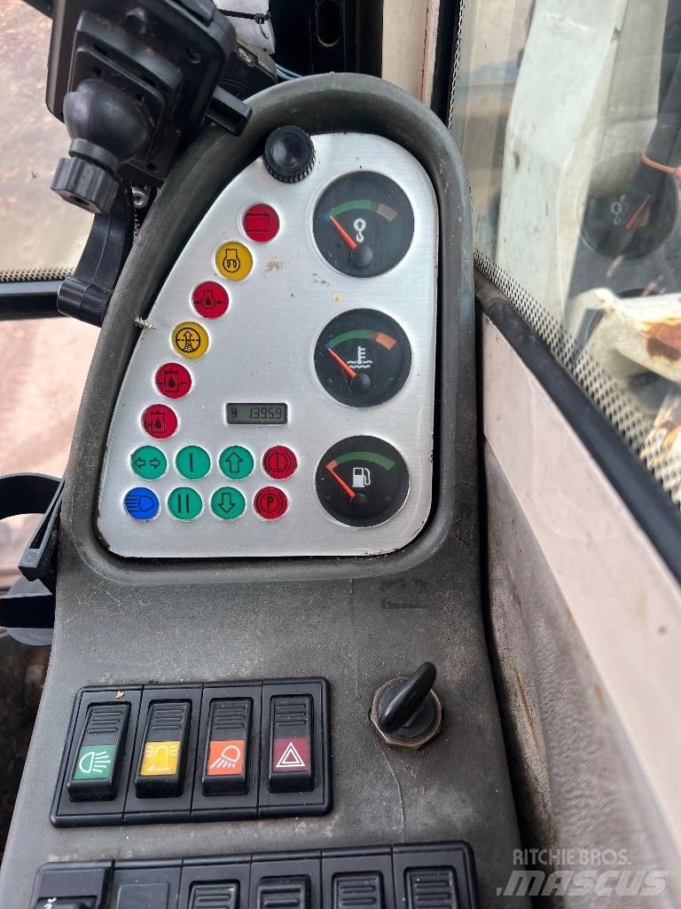 Terex Schaeff HML32 Wielgraafmachines