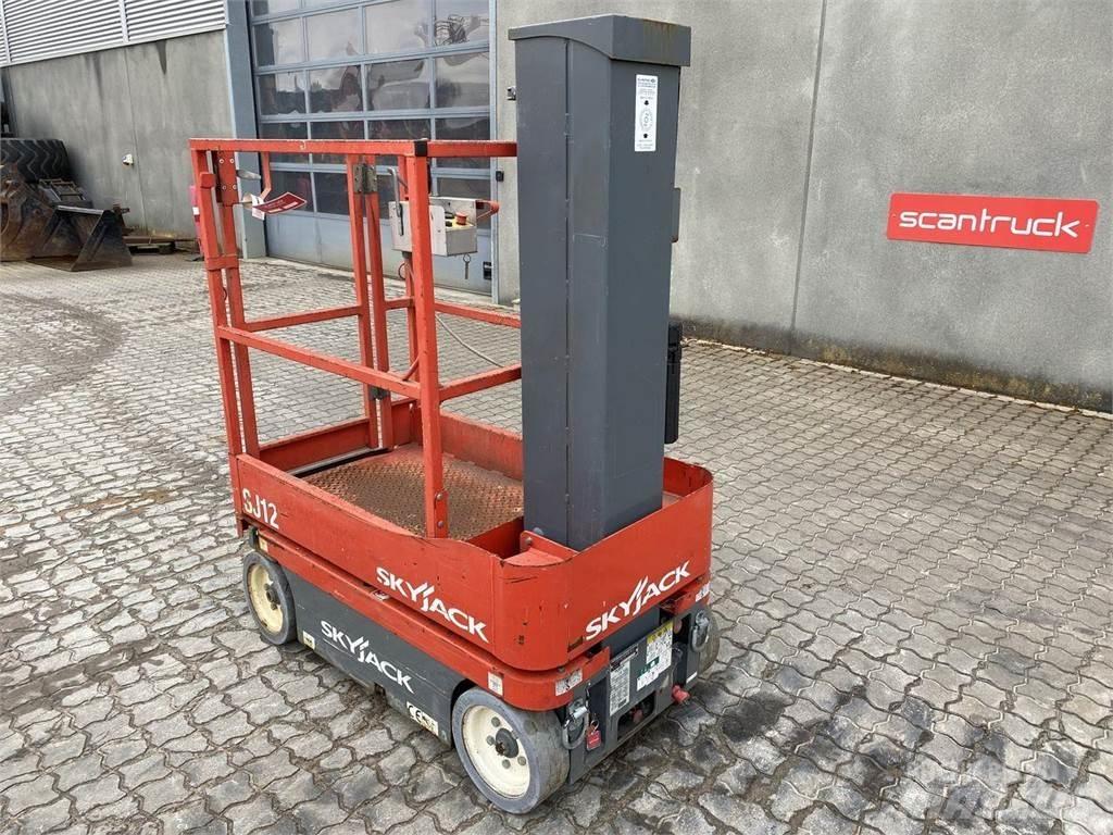 SkyJack SJ12 Personenliften en invalideliften