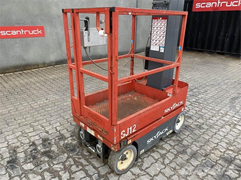 SkyJack SJ12 Personenliften en invalideliften