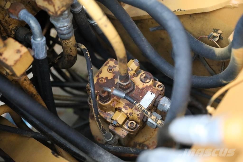 CAT E 70 B Minigraafmachines < 7t