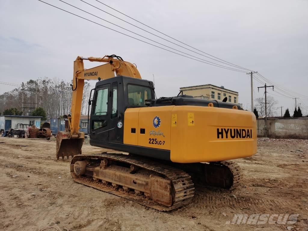 Hyundai R225LC-7 Rupsgraafmachines