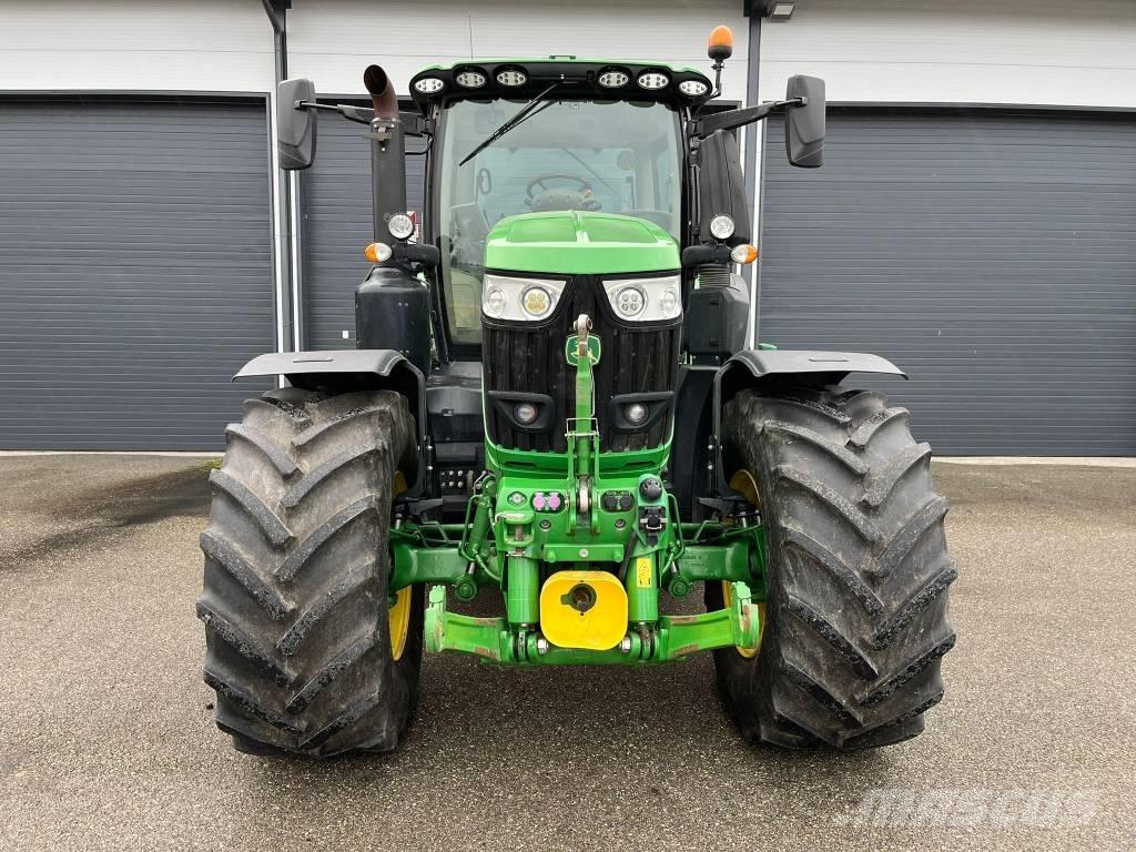 John Deere 6250 R Tractoren