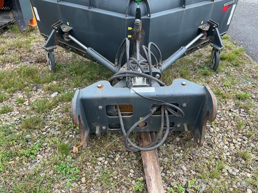 Kovaco Nivelaura 320 Sneeuwschuivers en -ploegen