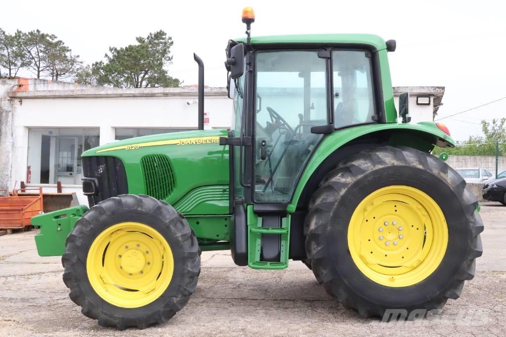 John Deere 6120 Tractoren