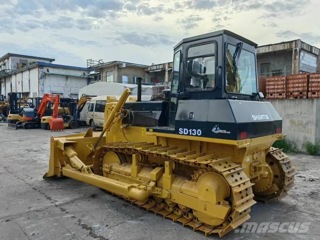 Shantui SD130 Rupsdozers