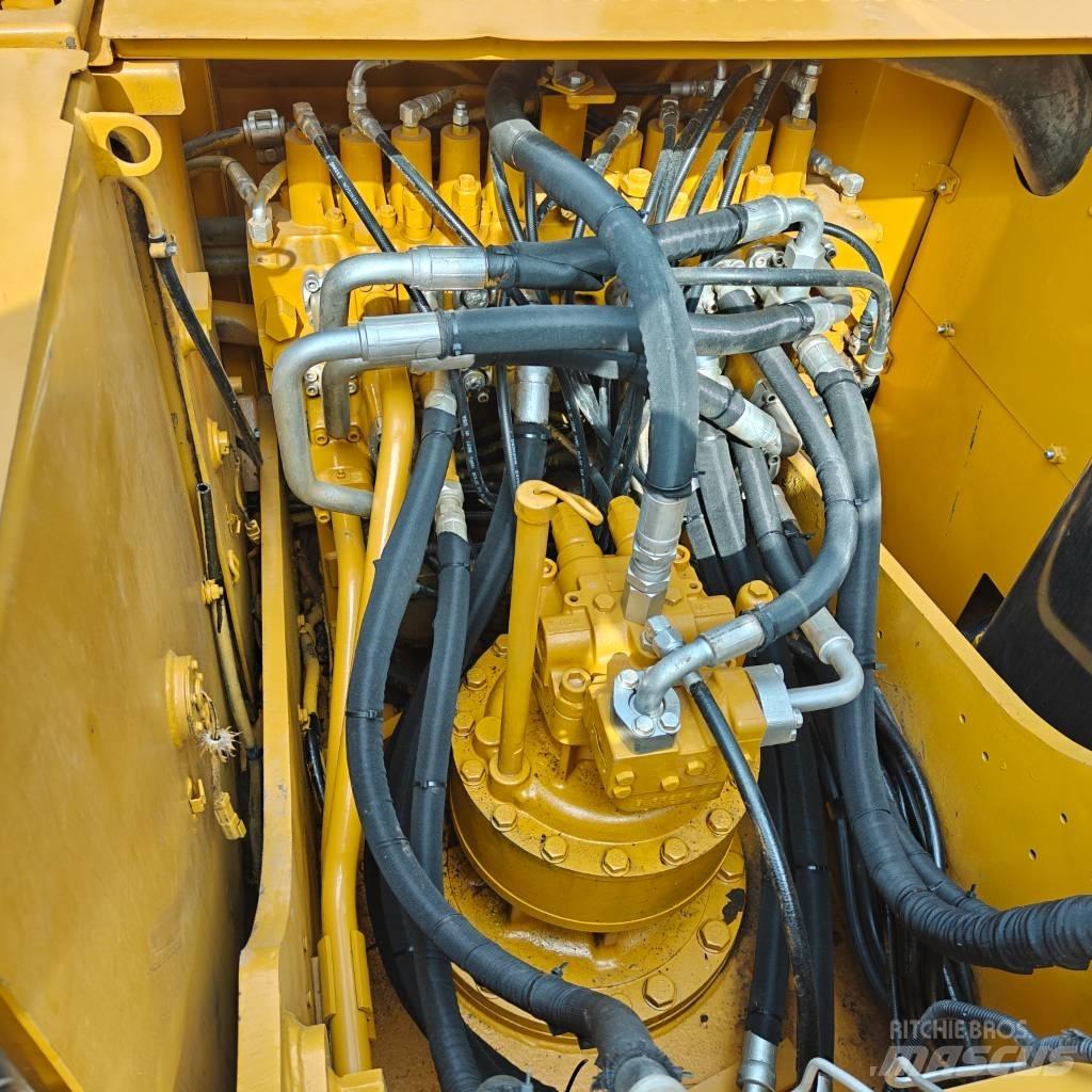 CAT 323 D L Rupsgraafmachines
