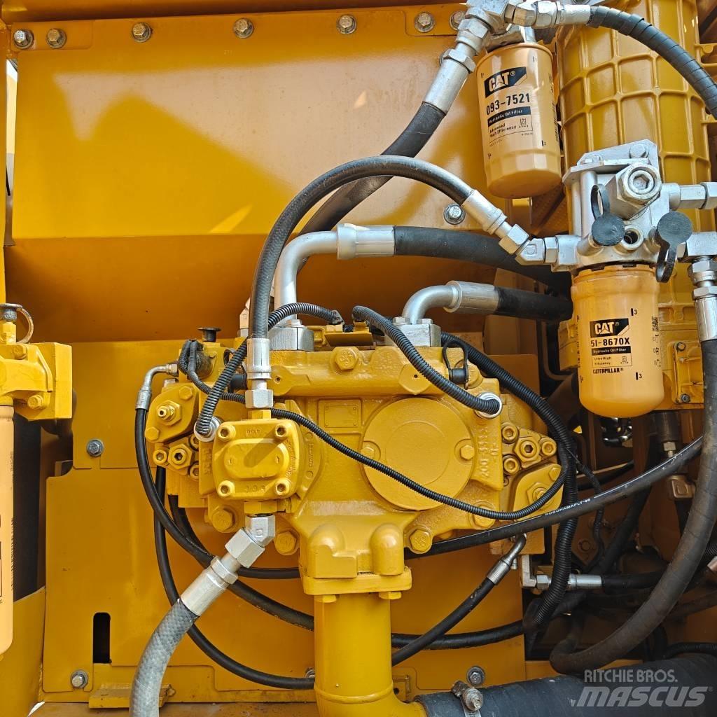 CAT 323 D L Rupsgraafmachines