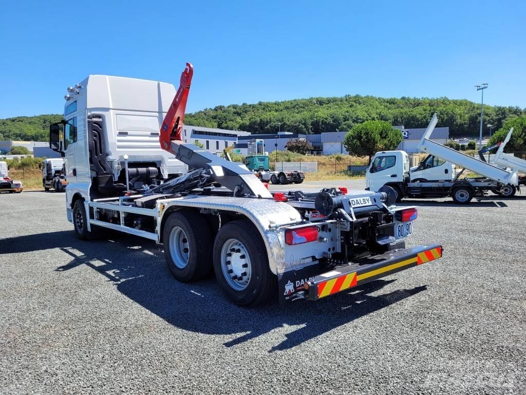 MAN 26.560 Vrachtwagen met containersysteem