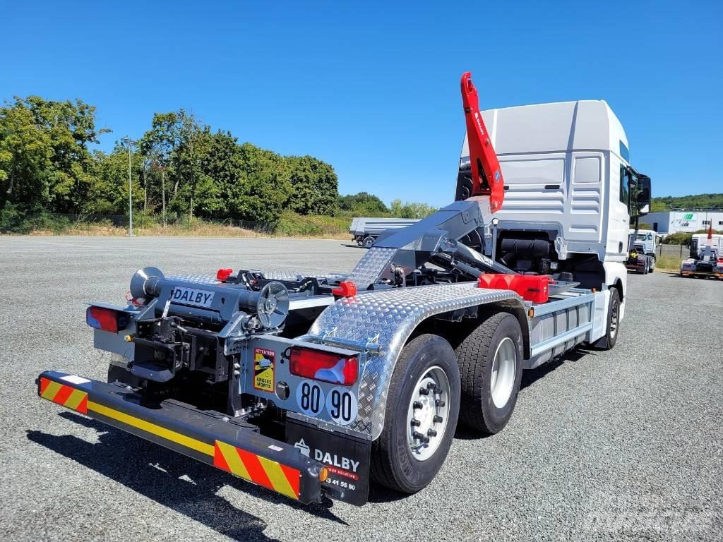 MAN 26.560 Vrachtwagen met containersysteem