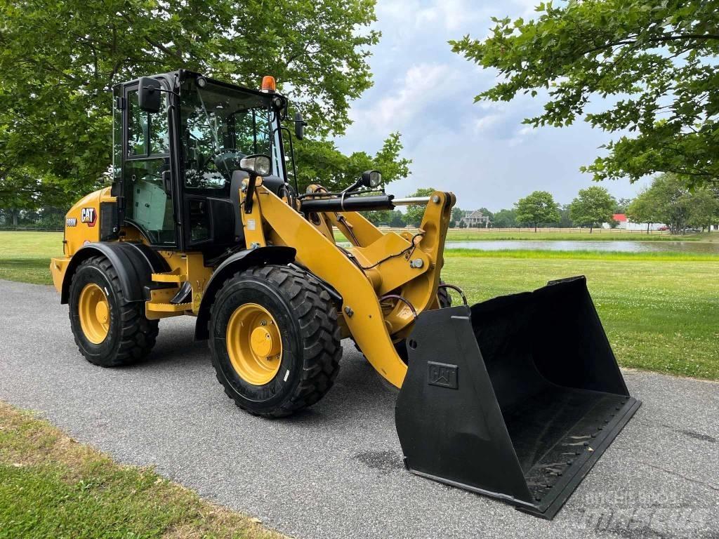 CAT 908M Wielladers