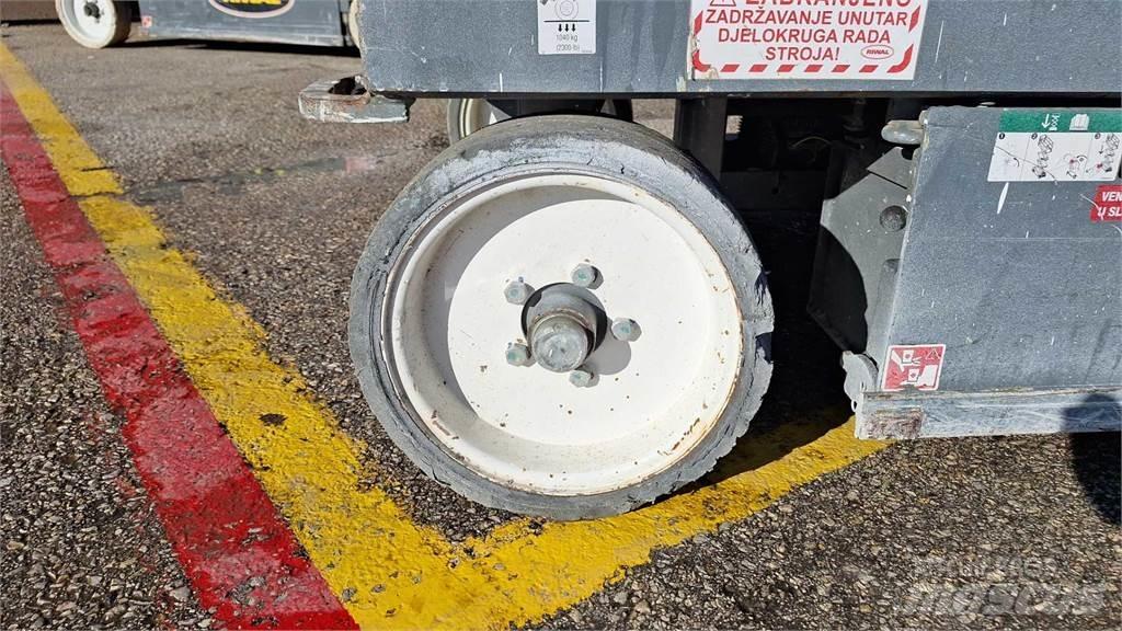 SkyJack SJIII4620 Schaarhoogwerkers