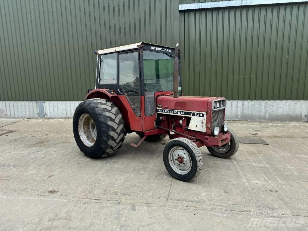 International 533 Tractoren