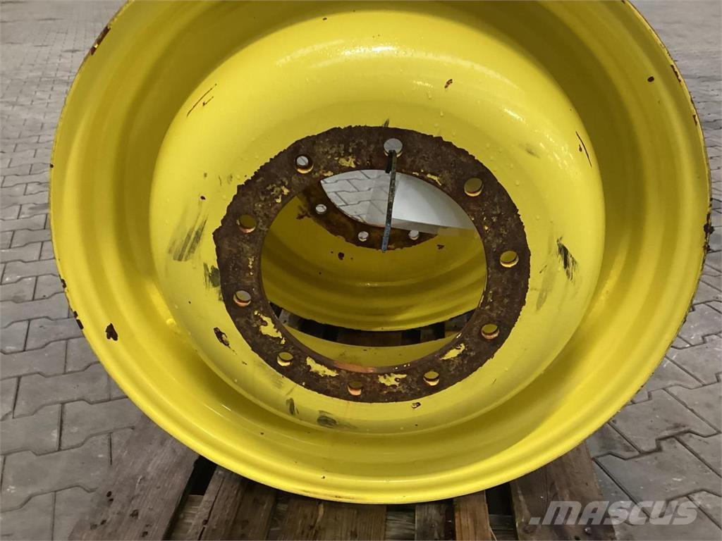 John Deere 15x30 Banden, wielen en velgen