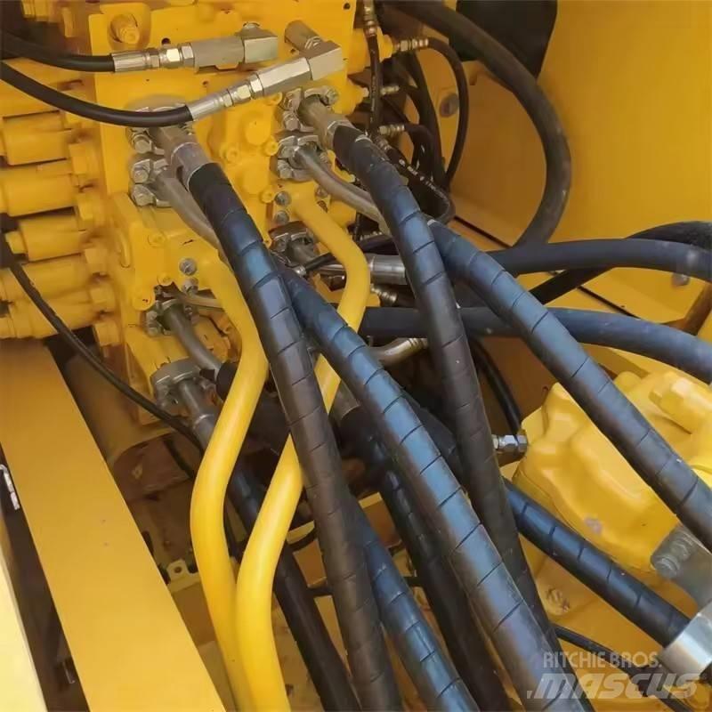 Komatsu PC 200 Rupsgraafmachines