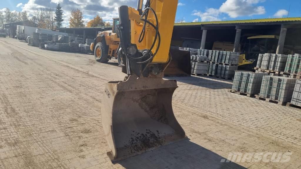 JCB JS 220 LC Rupsgraafmachines