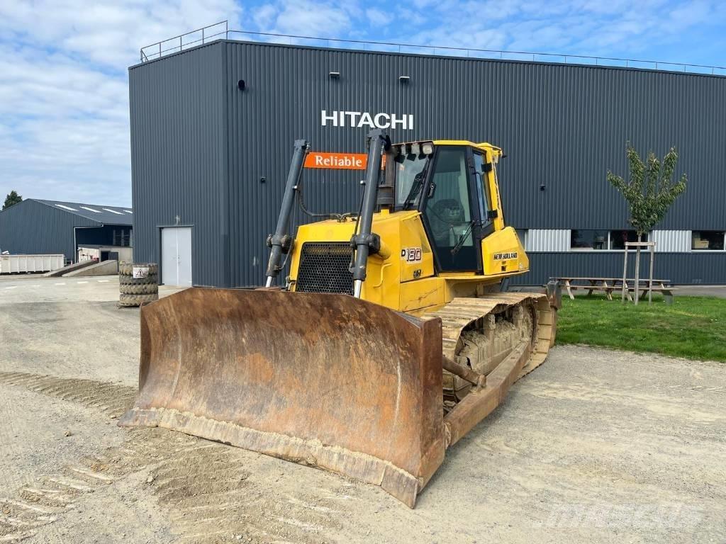 New Holland D180 Rupsdozers