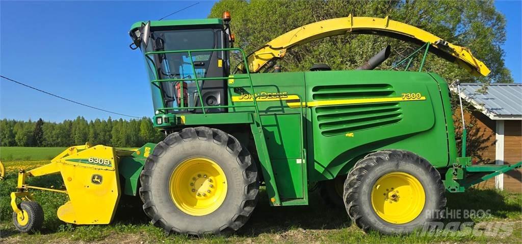 John Deere 7300 Zelfrijdende veldhakselaars