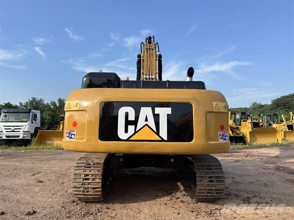 CAT 330 D L Rupsgraafmachines