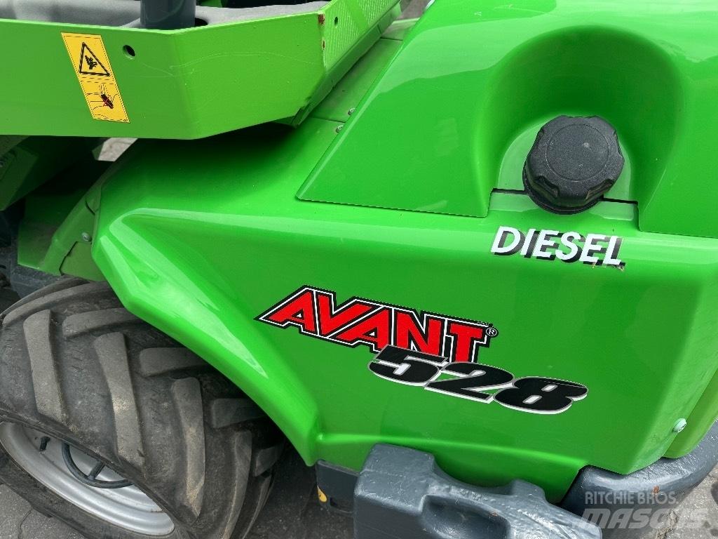 Avant 528 Miniladers