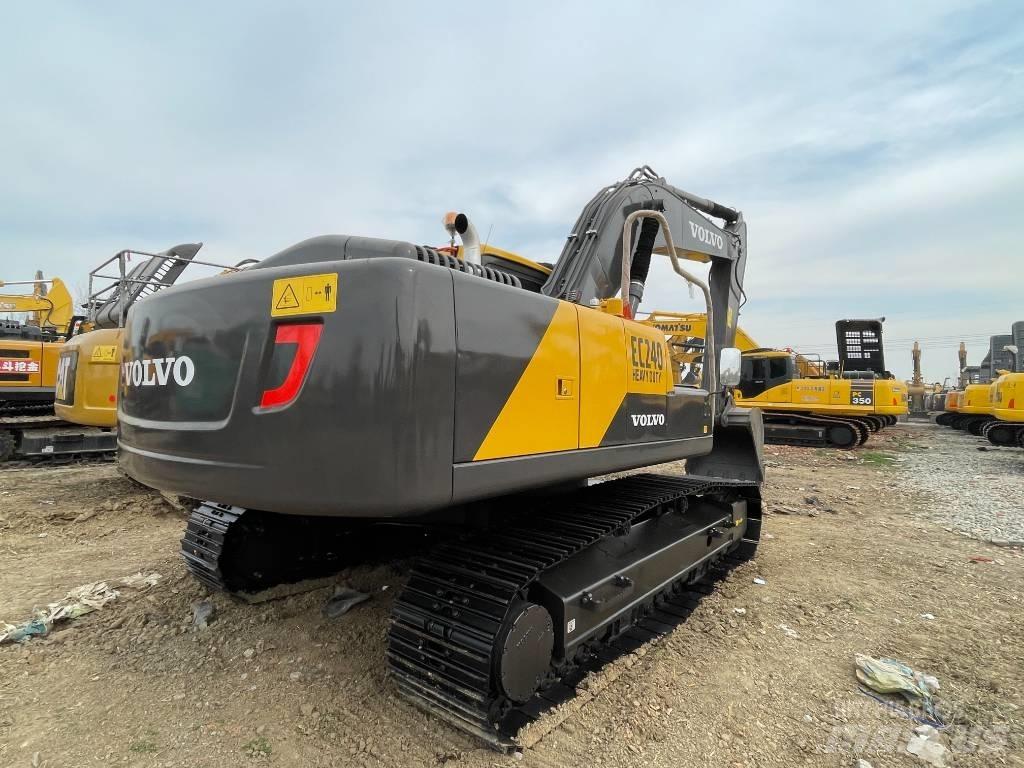 Volvo EC 240 Rupsgraafmachines