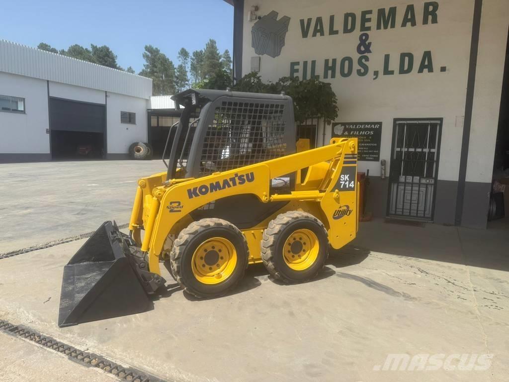 Komatsu SK 714 Schrankladers