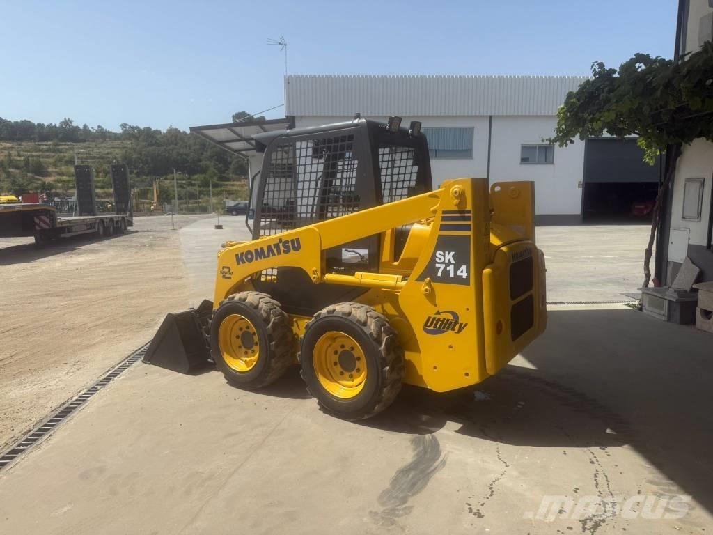 Komatsu SK 714 Schrankladers