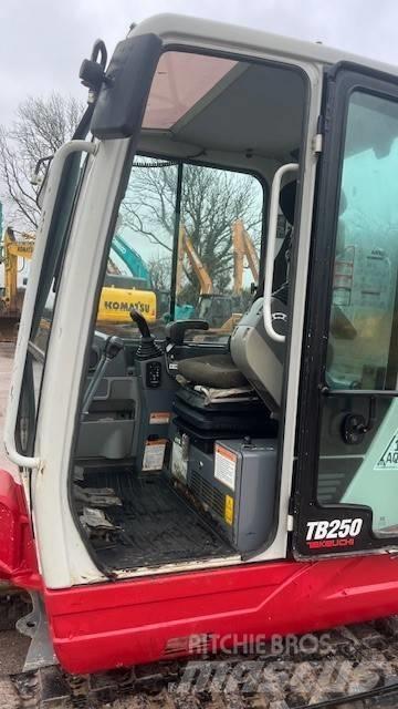 Takeuchi TB250 Minigraafmachines < 7t