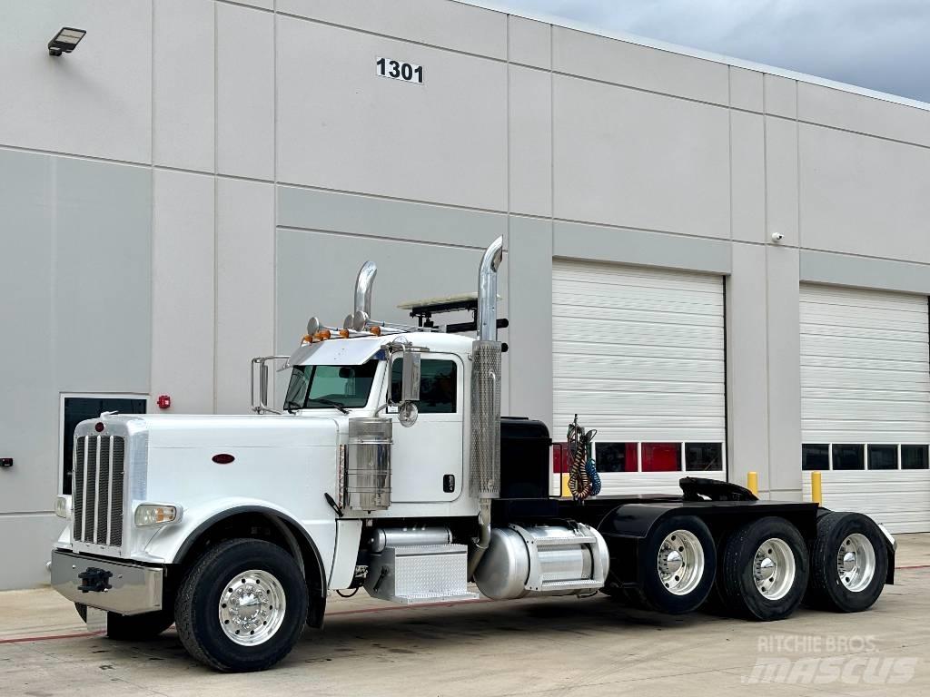 Peterbilt 389 Trekkers