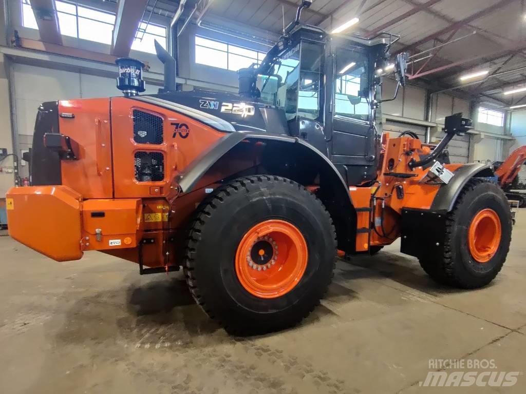 Hitachi ZW220-7 Wielladers