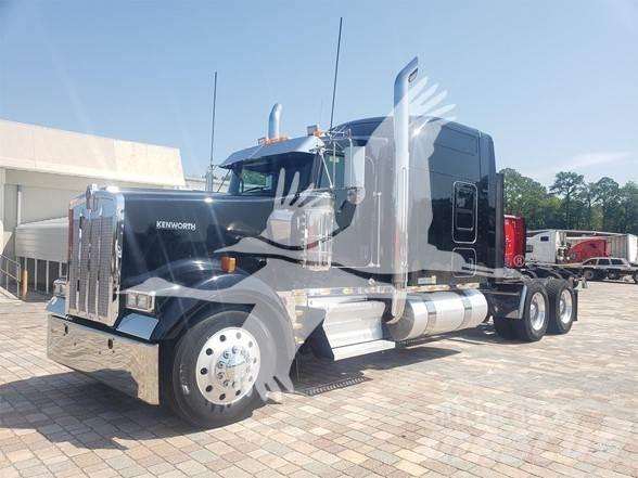 Kenworth W900 Trekkers
